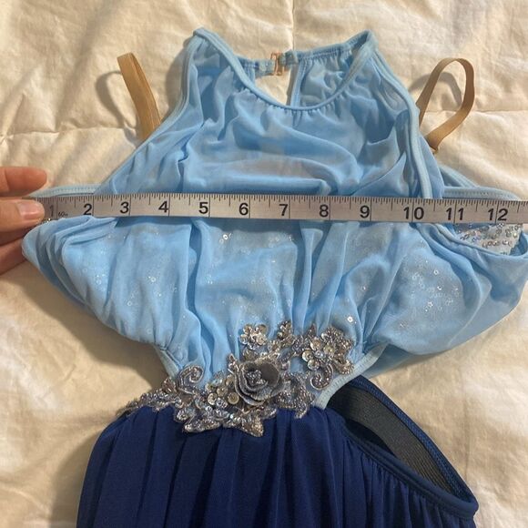 Revolution solo Tenth House FALLING SLOWLY
RC23871 lyrical dress LC-large child - Picture 8 of 12